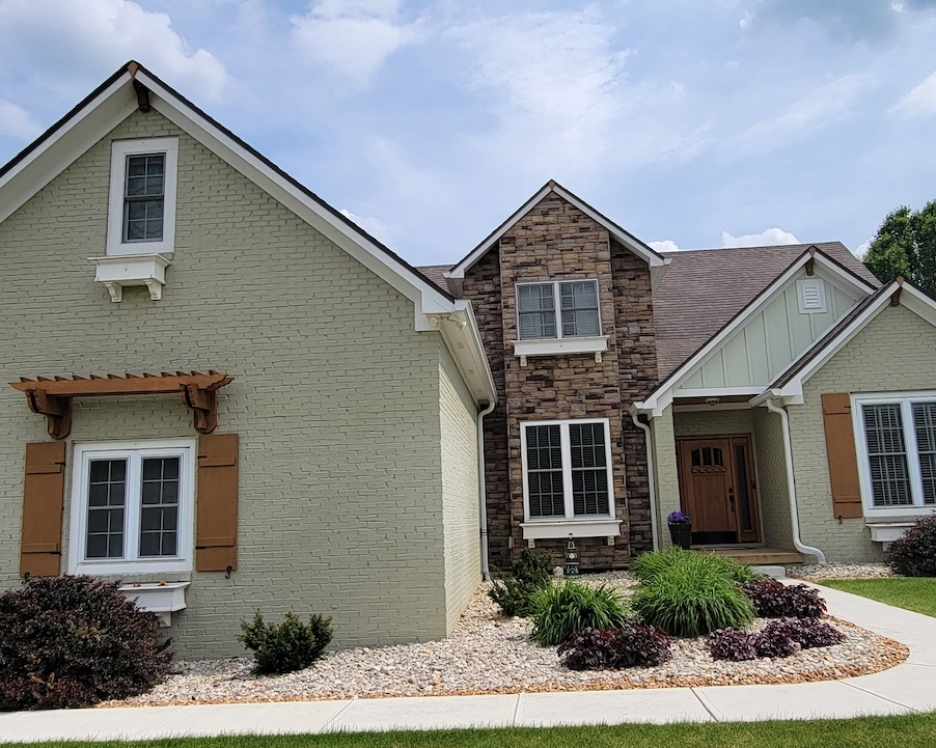 Kreiger's James Hardie siding and Boral Versetta stone veneer front (after)