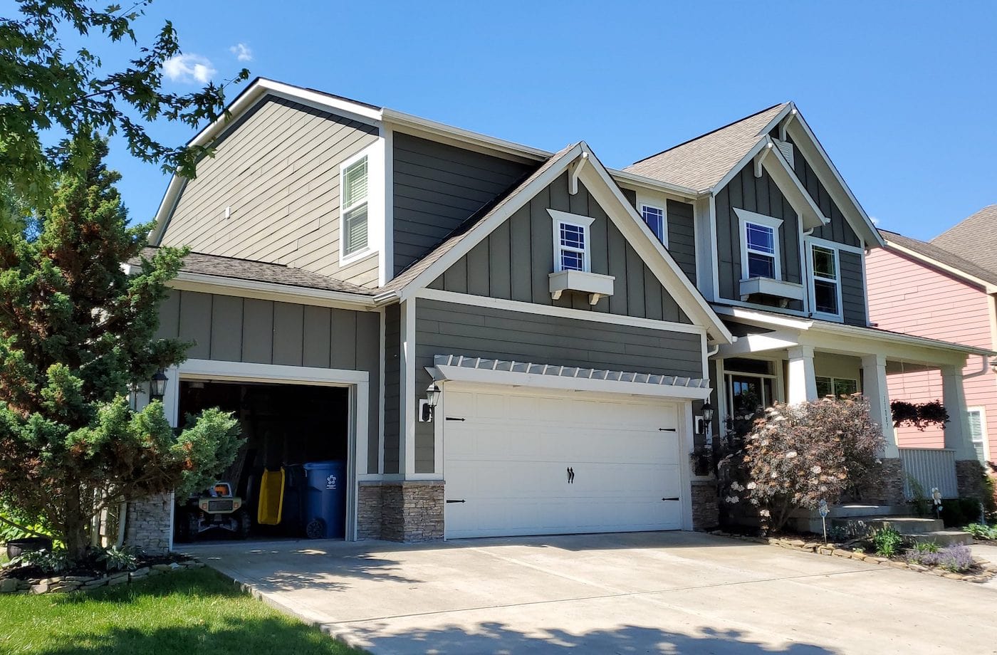 Dark gray james hardie siding on a house in Columbus,Indiana after home exterior remodeling