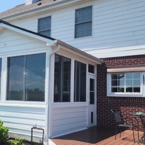 White James Hardie siding on a home in Noblesville, IN